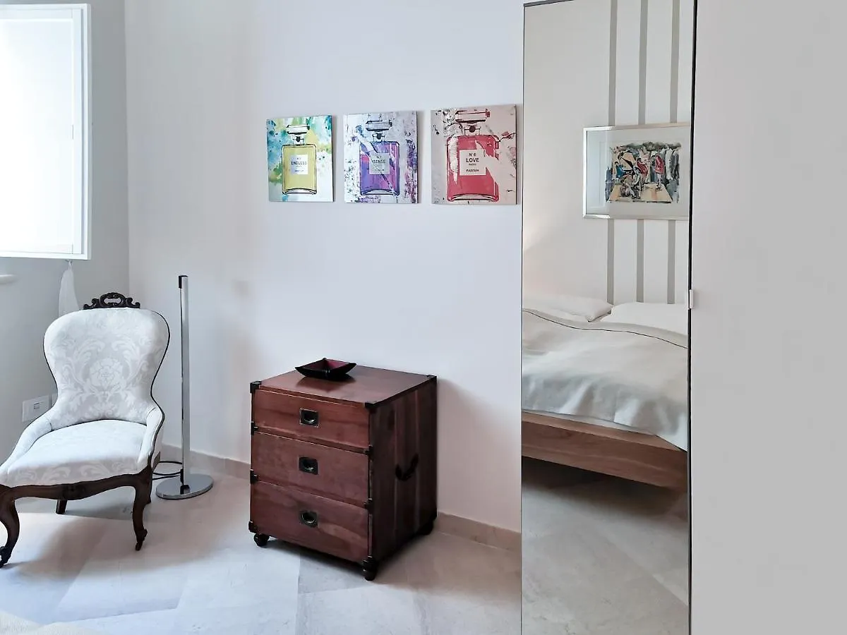 Palazzo Charlie Acomodação com café da manhã Lecce Alojamento de Acomodação e Pequeno-almoço