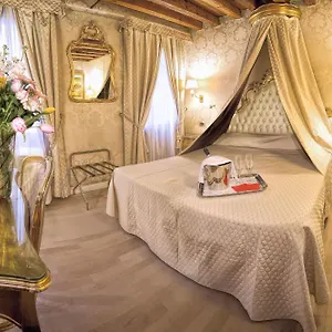 Noemi Hotel Venecia