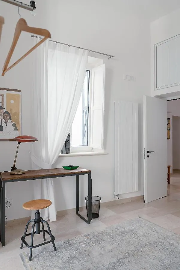 Bed and Breakfast Palazzo Charlie Lecce