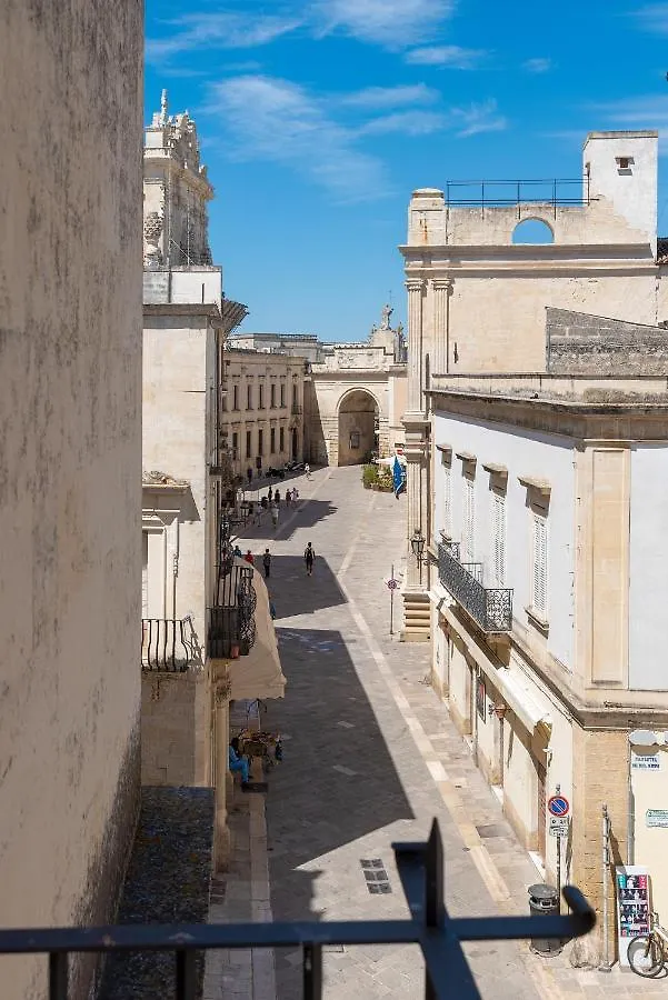 Bed and Breakfast Palazzo Charlie Lecce